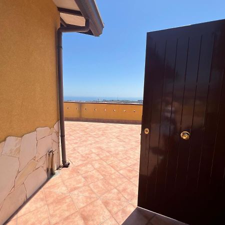 Villa Attico Etnamare Gravina di Catania Exterior foto